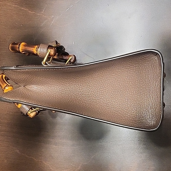 Gucci Diana NM Bamboo Handle Tote Jumbo GG Canvas Medium Brown - Picture 4 of 12